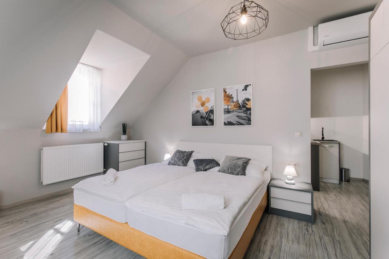 Soho Apartmanhaz Gyor Exterior photo
